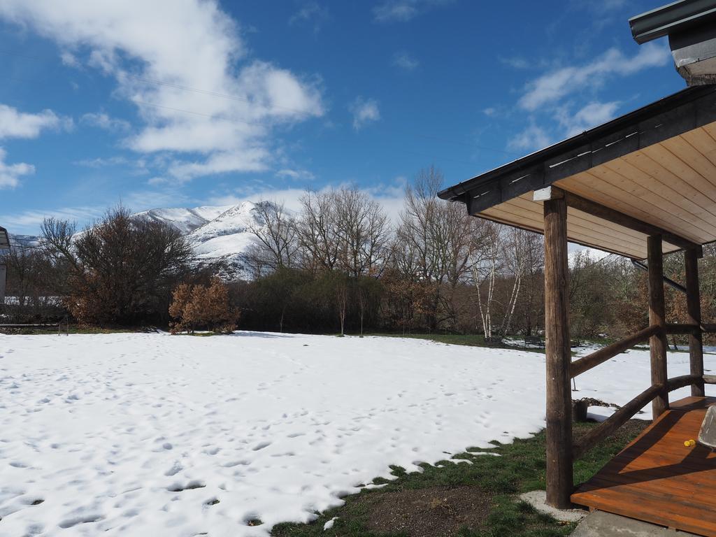 Planet Ancares Villa Candín Екстериор снимка